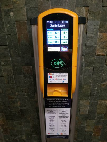 ticket machine in Prague contactless