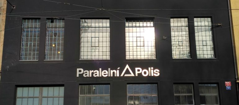 Paralelni Polis